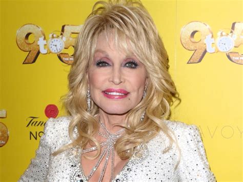 dolly parton real boobs|Dolly Parton, 76, sets the record straight on rumors that her。